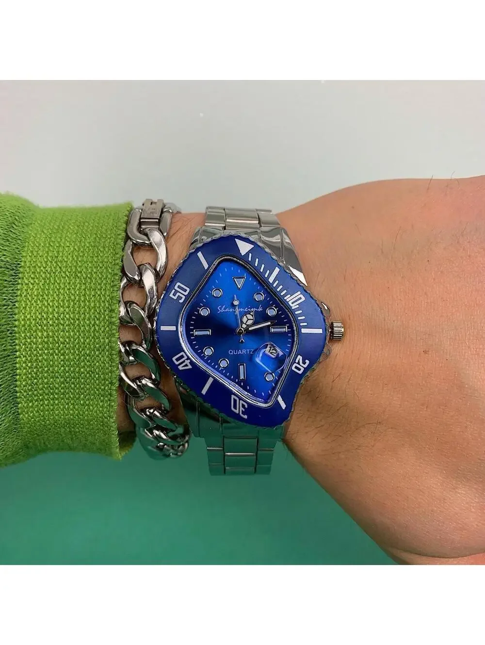 Classy Y2k 2000s vintage style essential minimalist retro stainless steel cyber